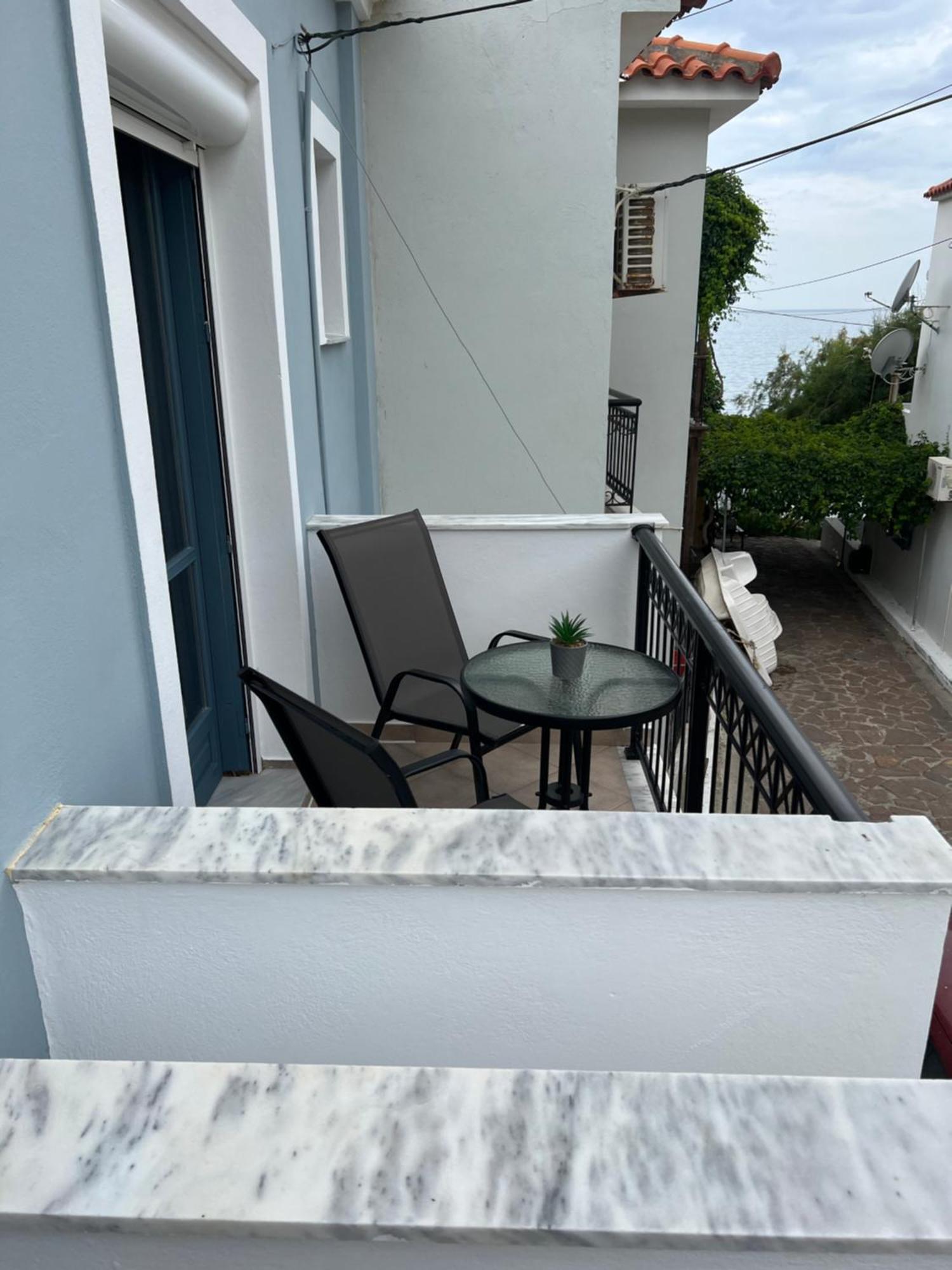 Melinda'S Cozy Apartments بلوماريوس المظهر الخارجي الصورة