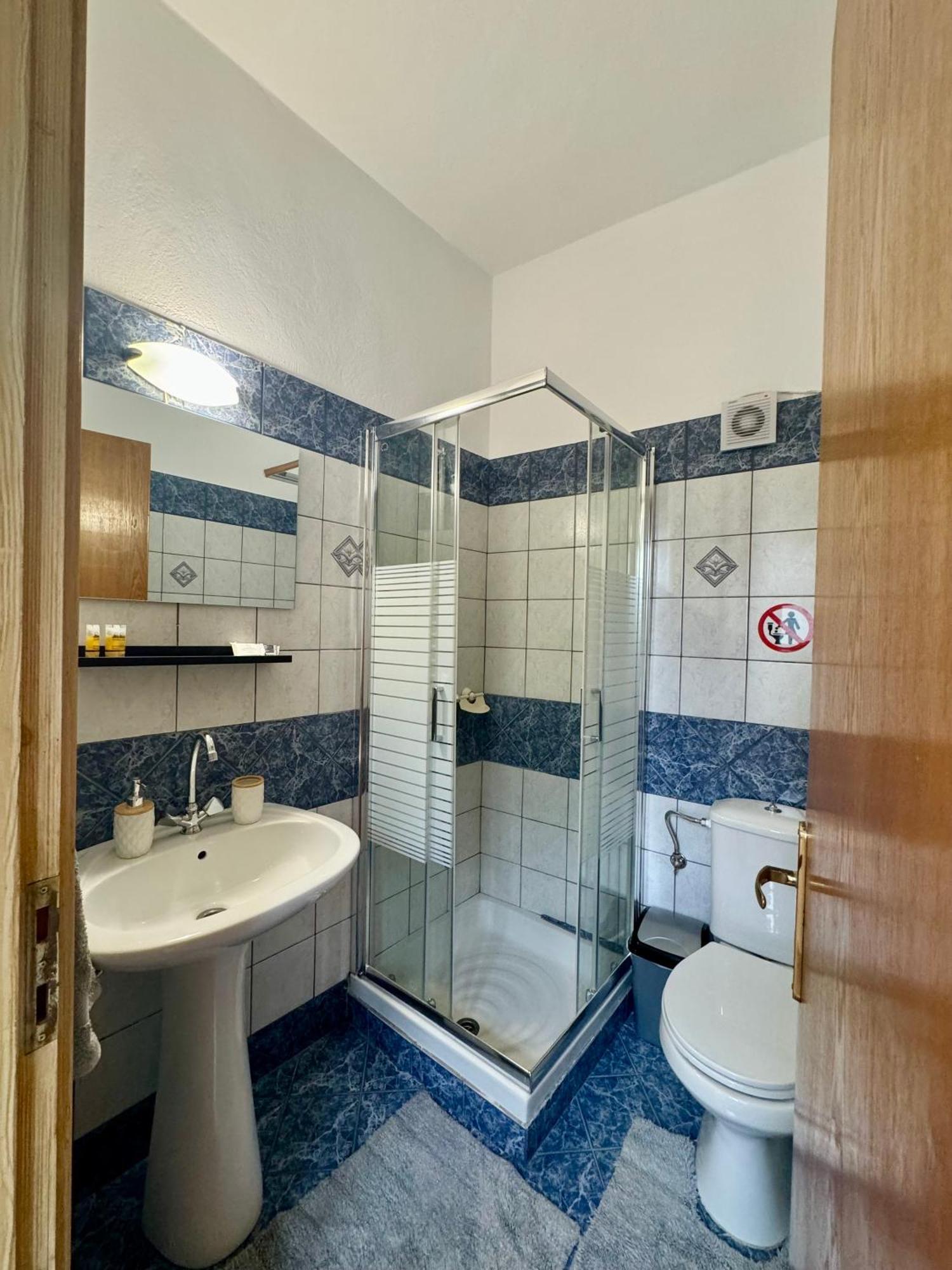Melinda'S Cozy Apartments بلوماريوس المظهر الخارجي الصورة